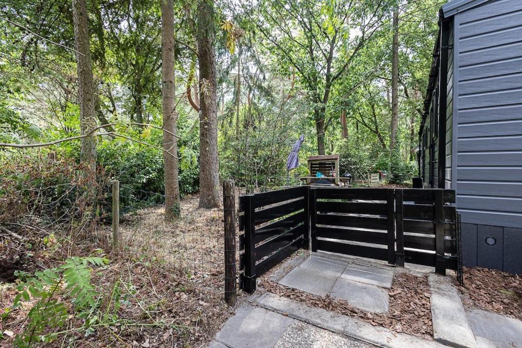 Prachtig Chalet In De Bossen Nunspeet Zewnętrze zdjęcie